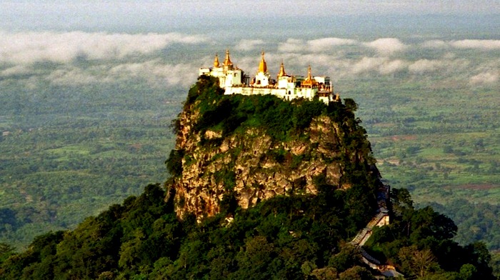 Манастирът Таунг Калат