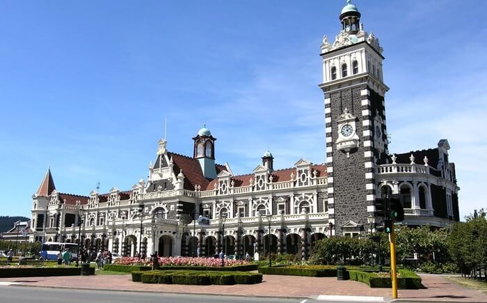 Budynek stacji w Dunedin w Nowej Zelandii