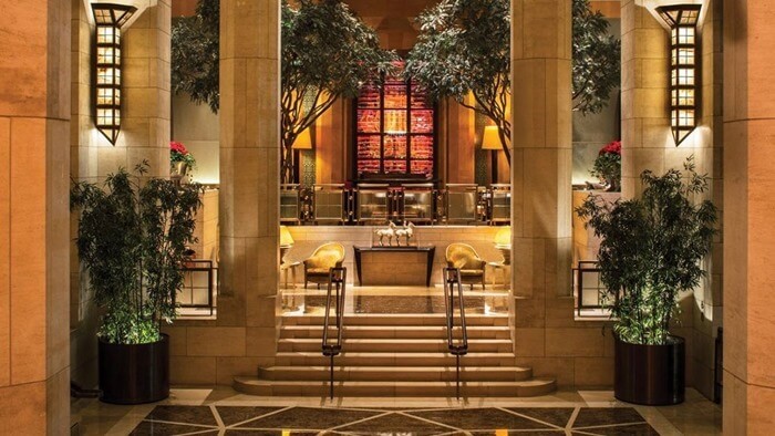Hotel Four Seasons - 45 000 dolarów