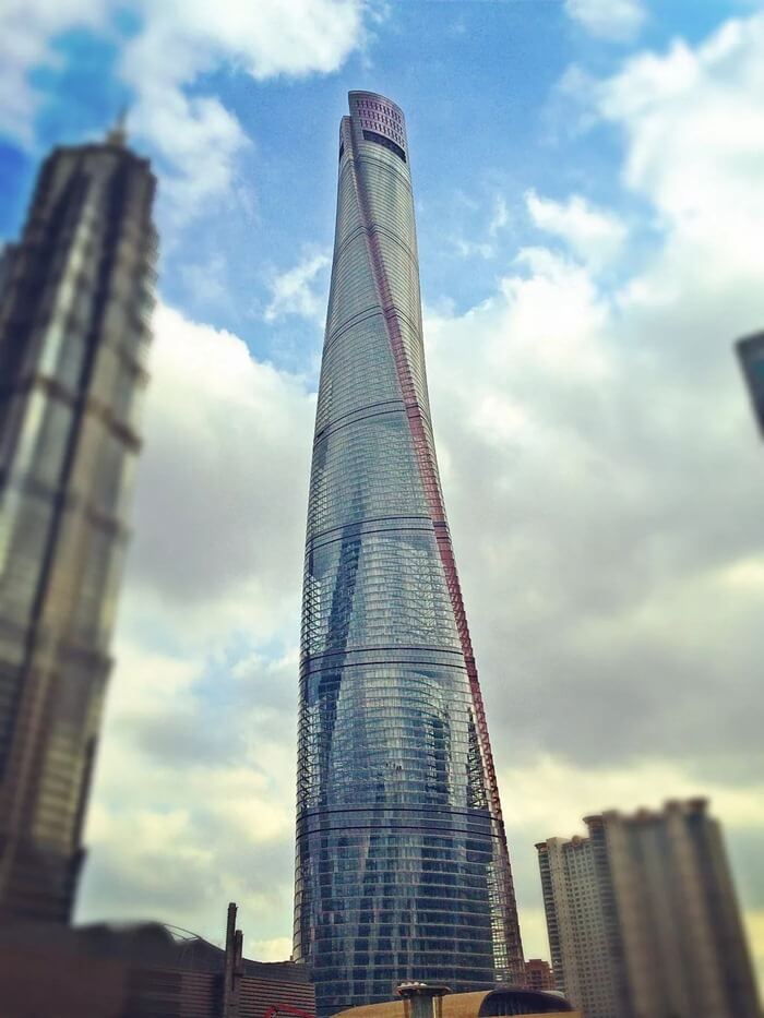 Shanghai Tower - 632 metry