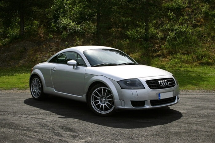 „Audi TT“ yra geriausiai naudojamas sportinis automobilis iki 600 tūkst. Rublių
