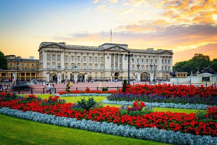 Buckingham Palace er det dyreste hjem i verden