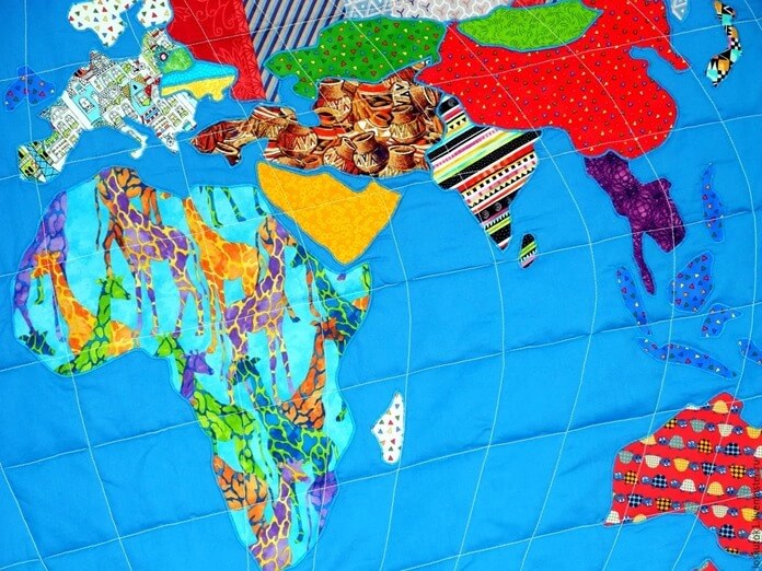 Παγκόσμιος χάρτης σε μια κουβέρτα