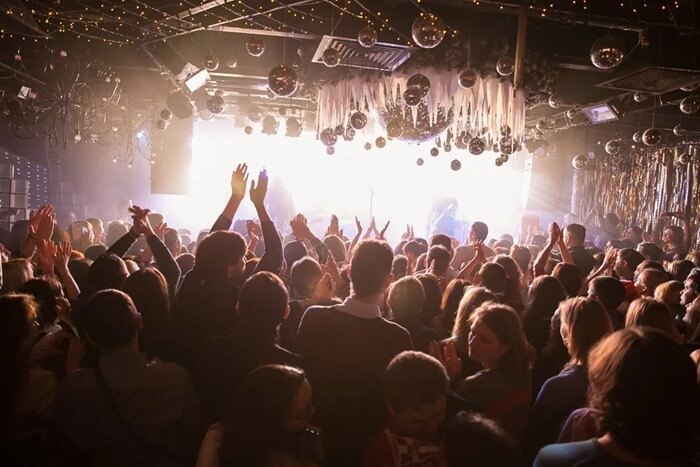 Zestien ton - de beste nachtclub in Moskou