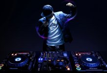 DJ