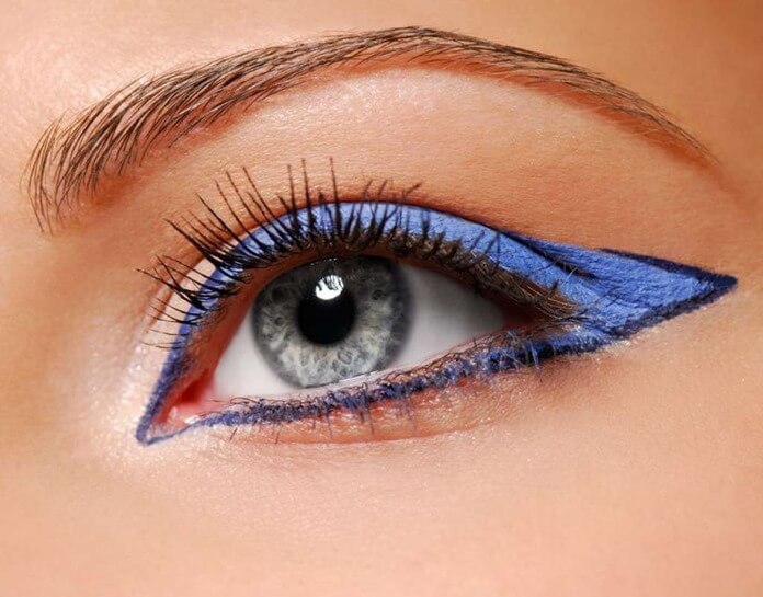 Make-up in blauwe tinten