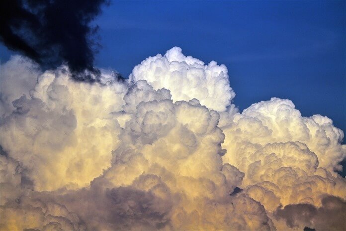 Pyro-cumulus sky