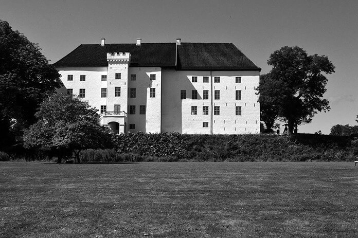 Istana Dragsholm dengan hantu