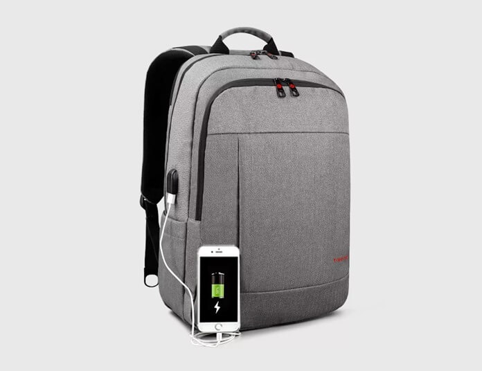 กระเป๋าเป้ Urban พร้อมที่ชาร์จ USB